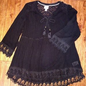 Knox Rose 🌹 black detailed tunic